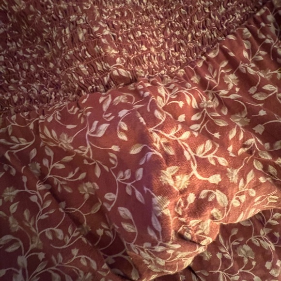 Old navy romper - Picture 3 of 4